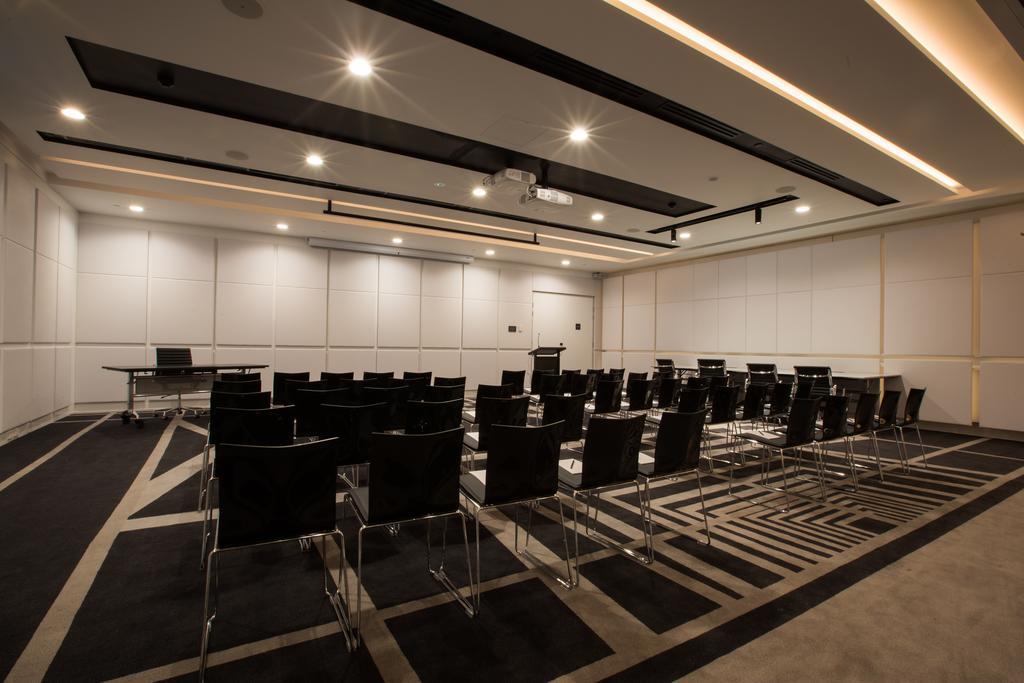Pullman Sydney Airport Hotel Ngoại thất bức ảnh The meeting room